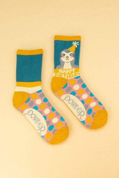 Powder Socken Strümpfe - Happy Birthday Sloth Ankle Socks - Geburtstag Faultier - mustard