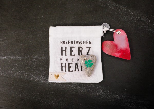 Hosentaschen Herz - Stein-Herz mit Aufdruck in Beutel - Kleeblatt