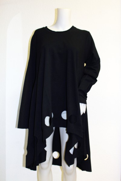 Philomena Christ - Kleid Tunika Langarm mit Löchern - black schwarz