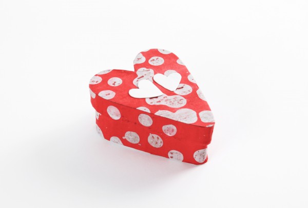 Geschenkverpackung Geschenkschachtel Kleine Herzbox - Herzen rot weiss Punkte