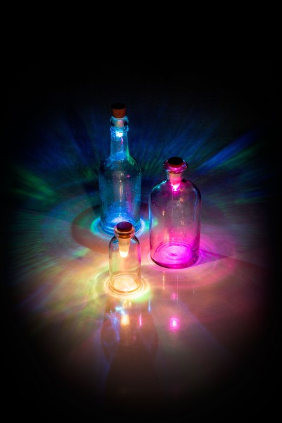 Suck.Uk - Flaschenlicht Flaschenverschluss - Bottle Light Multicolor - leuchtet in 7 Farben